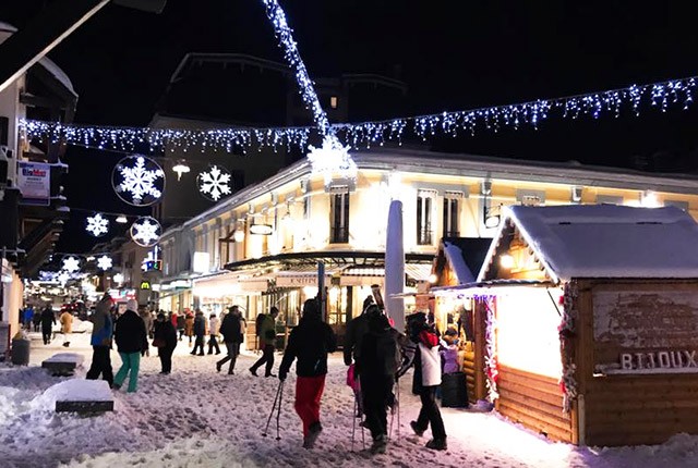 Courchevel FR night village holiday Christmas New Year's.