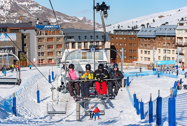 FR-Pyrenees Andorra.