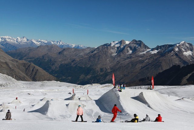 Ski d'été, glacier, Saas Fee, Suisse, Saastal 